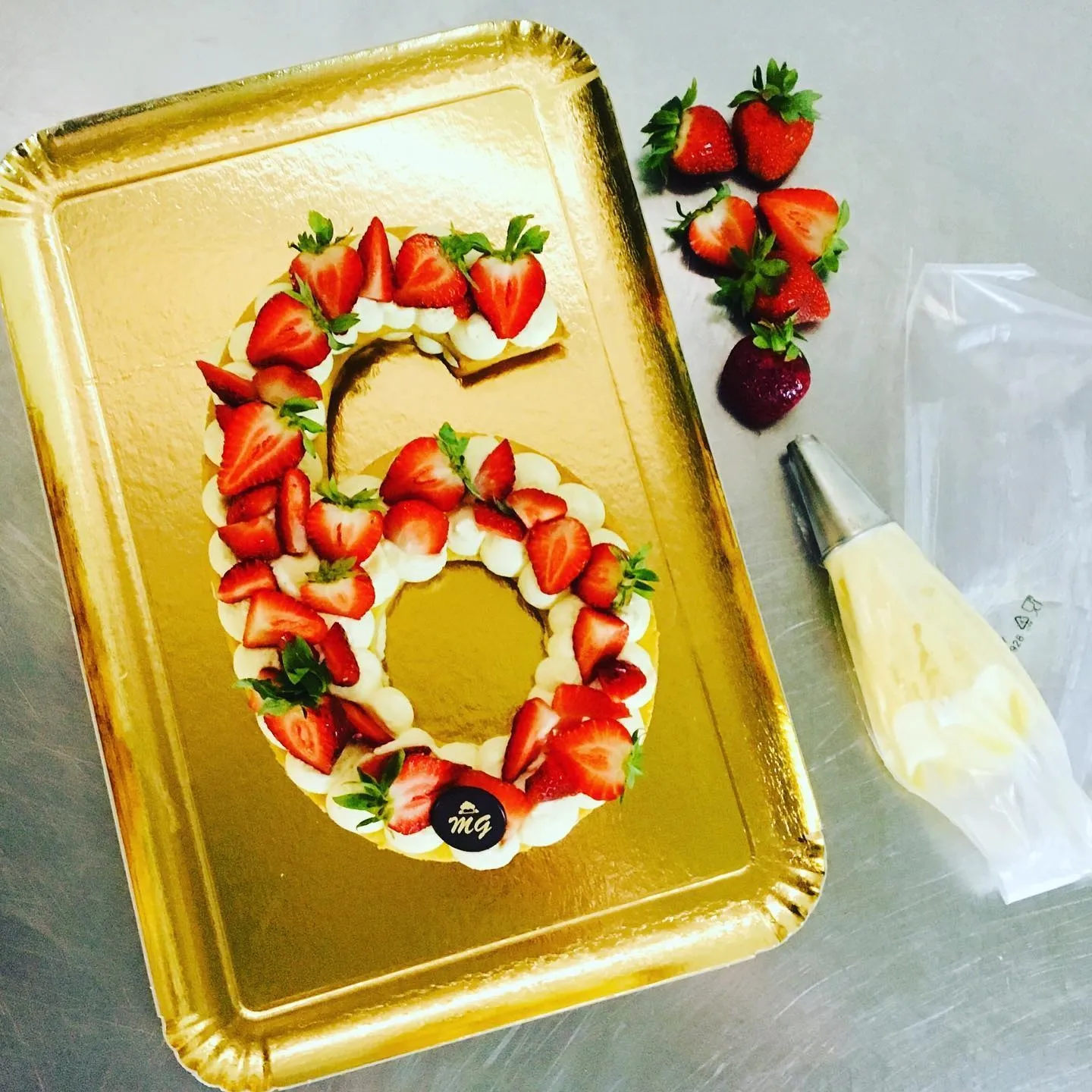 number cake chiffre six